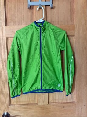 Novara Lightweight Windbreaker / cycling layer